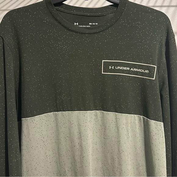 LIKE NEW Under Armour Army Green Long Sleeve T Shirt - Picture 1 of 6